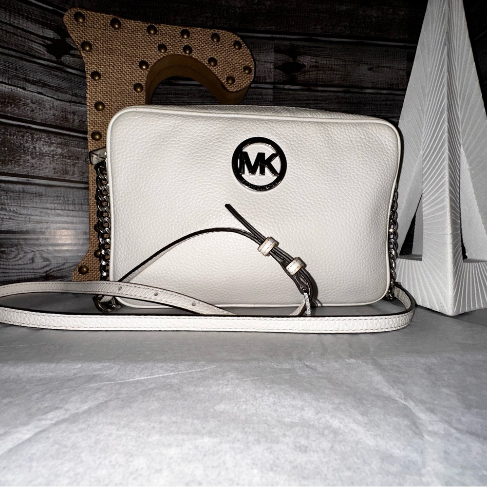 Micheal Kors Crossbody